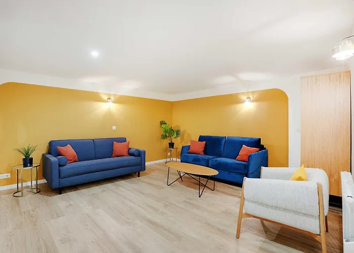 Parisian Close To Montmartre - 2br 8p
