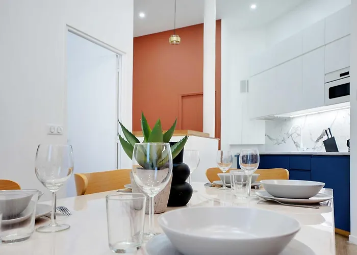 Parisian Close To Montmartre - 2br 8p Appartement