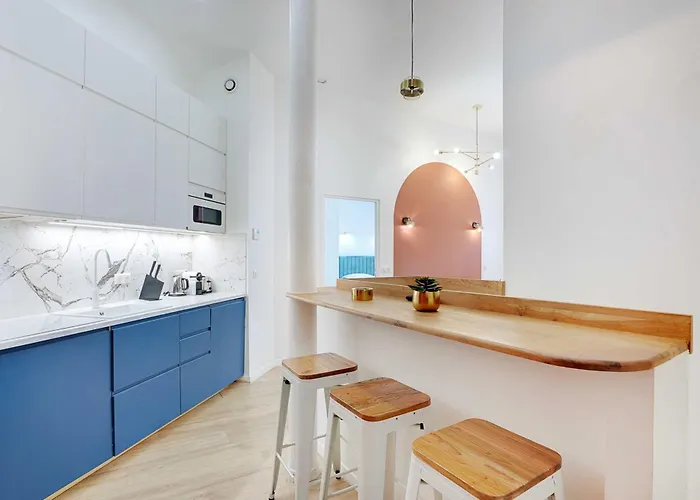Parisian Close To Montmartre - 2br 8p Appartement *