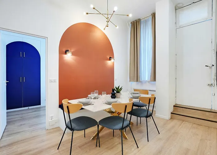 Parisian Close To Montmartre - 2br 8p Paris